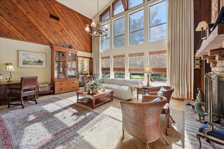 Property Photo: 2219 Sunset TX 77630