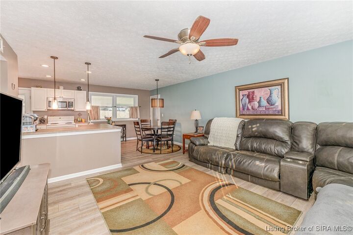 Property Photo: 484 Brookridge Circle IN 47150
