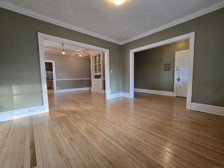 Property Photo:  176 Whitney Street 2  CT 06105