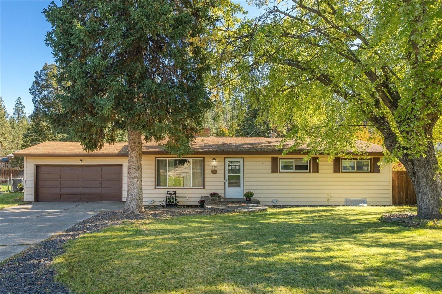Property Photo: 919 S Edgerton Rd WA 99212
