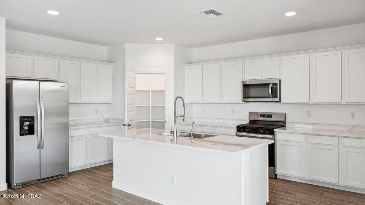 Property Photo:  9785 N Heavenly Bamboo Drive  AZ 85653 