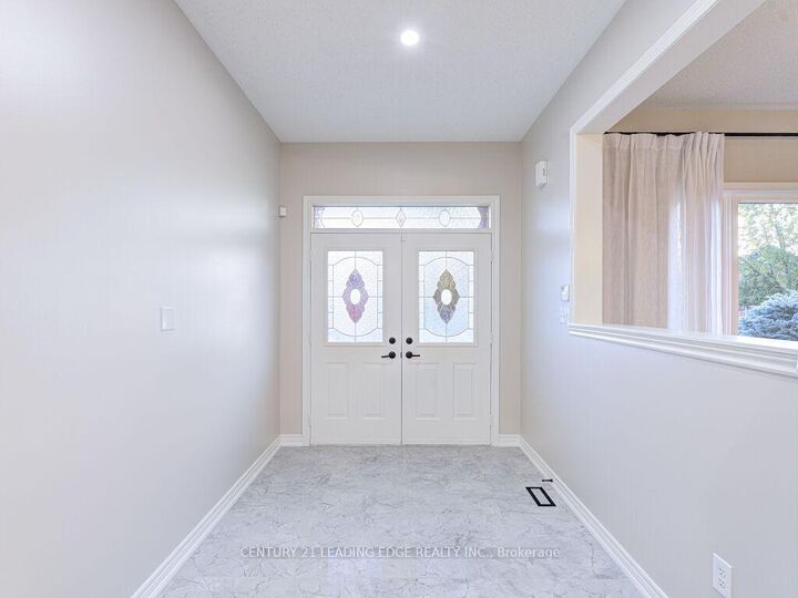 Photo de la propriété:  52 Sabiston Drive  ON L3R 2B5
