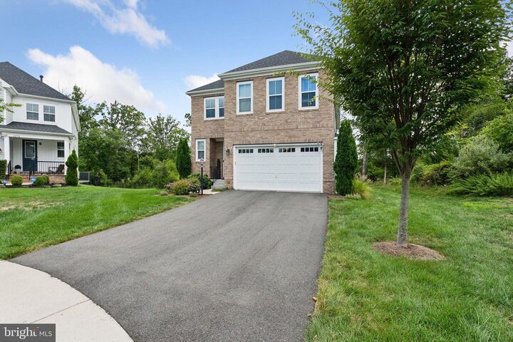 Property Photo:  22778 Trailing Rose Court  VA 20148
