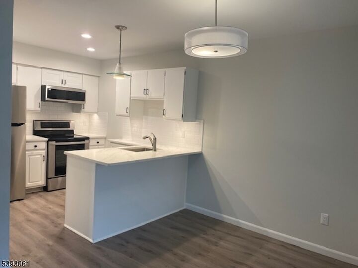 Property Photo:  8 Larkspur Court  NJ 07921
