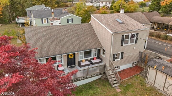 Property Photo: 88 Stanhope Rd NJ 07871