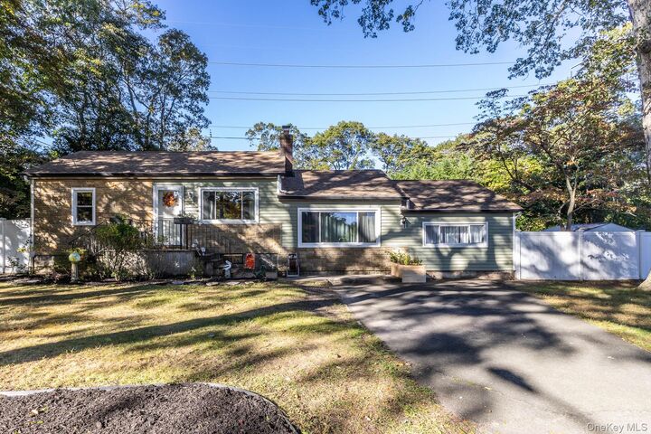 265 Prince Road  Rocky Point NY 11778 photo