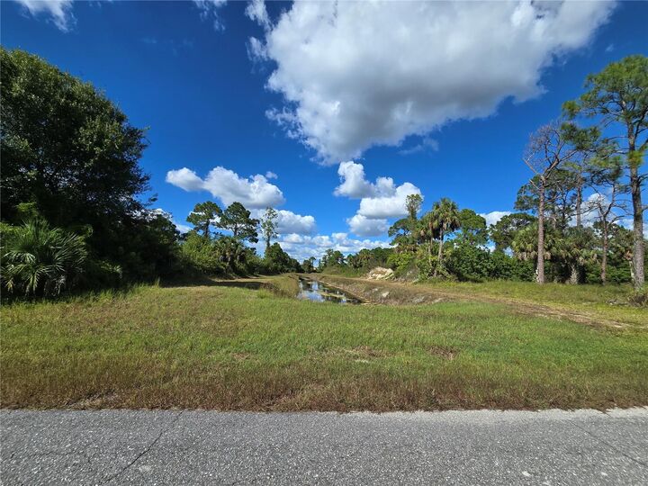 Property Photo:  421 Wilder Avenue S  FL 33974