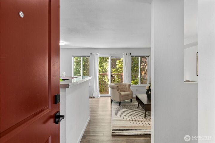 Property Photo:  3661  Phinney Avenue N 407  WA 98103