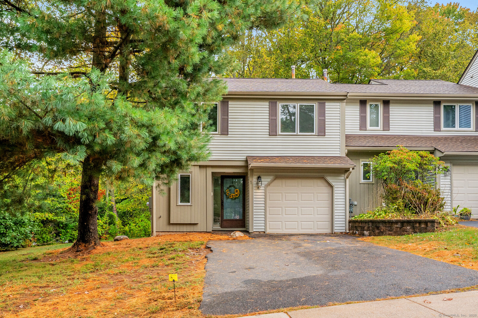 Property Photo: 1 Uplands Way 1 CT 06033