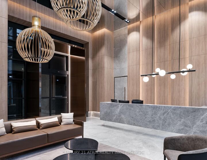 Property Photo:  252 Church Street 4305  ON M5B 0E6