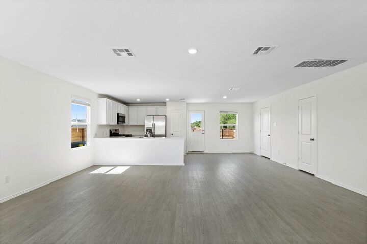 Property Photo: 331 Bugbee TX 78640