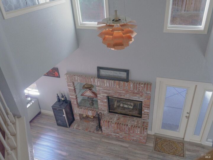 Property Photo:  642 White Oak Lane  CA 95687