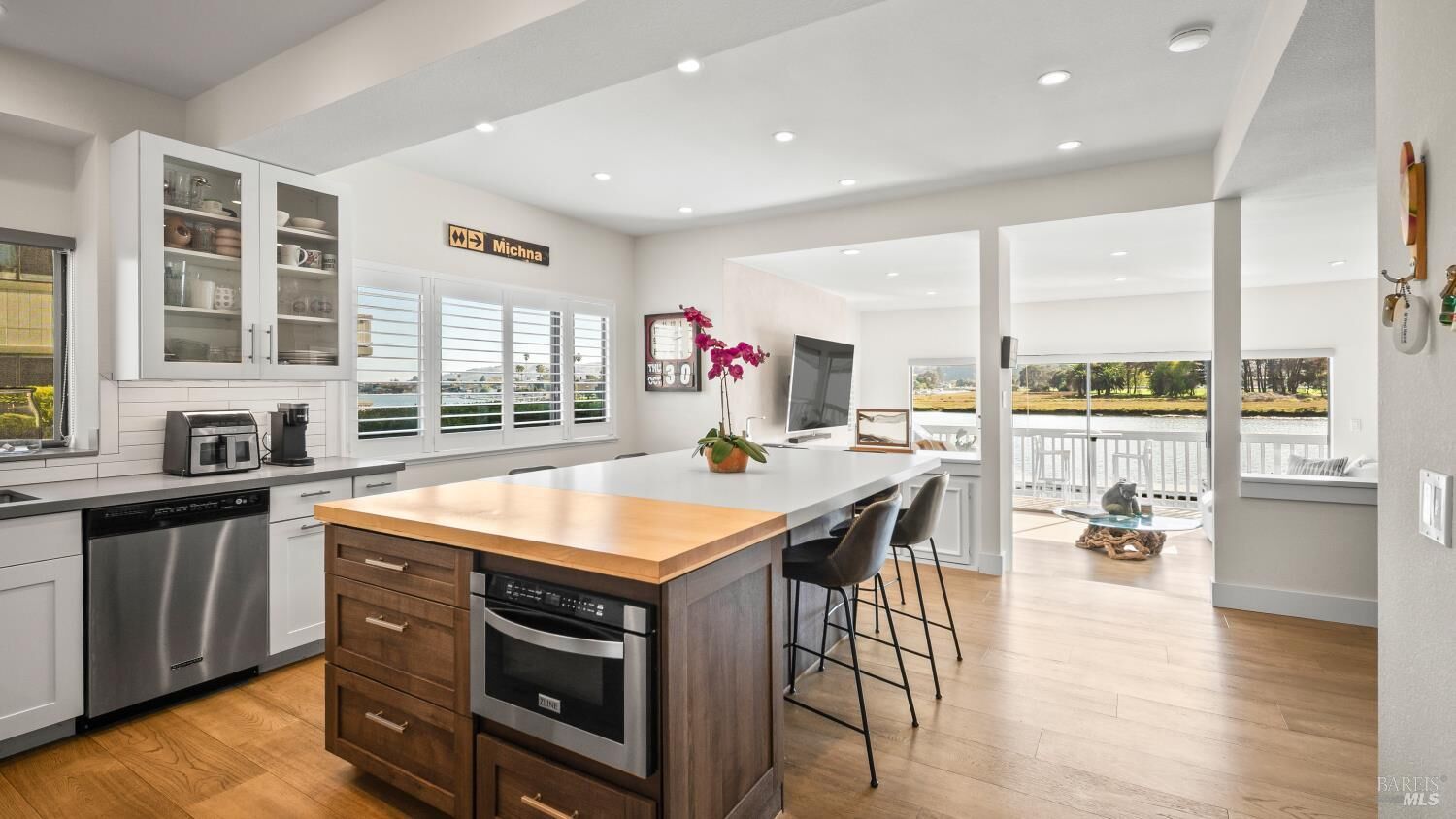 Property Photo:  535 S Eliseo Drive  CA 94904 