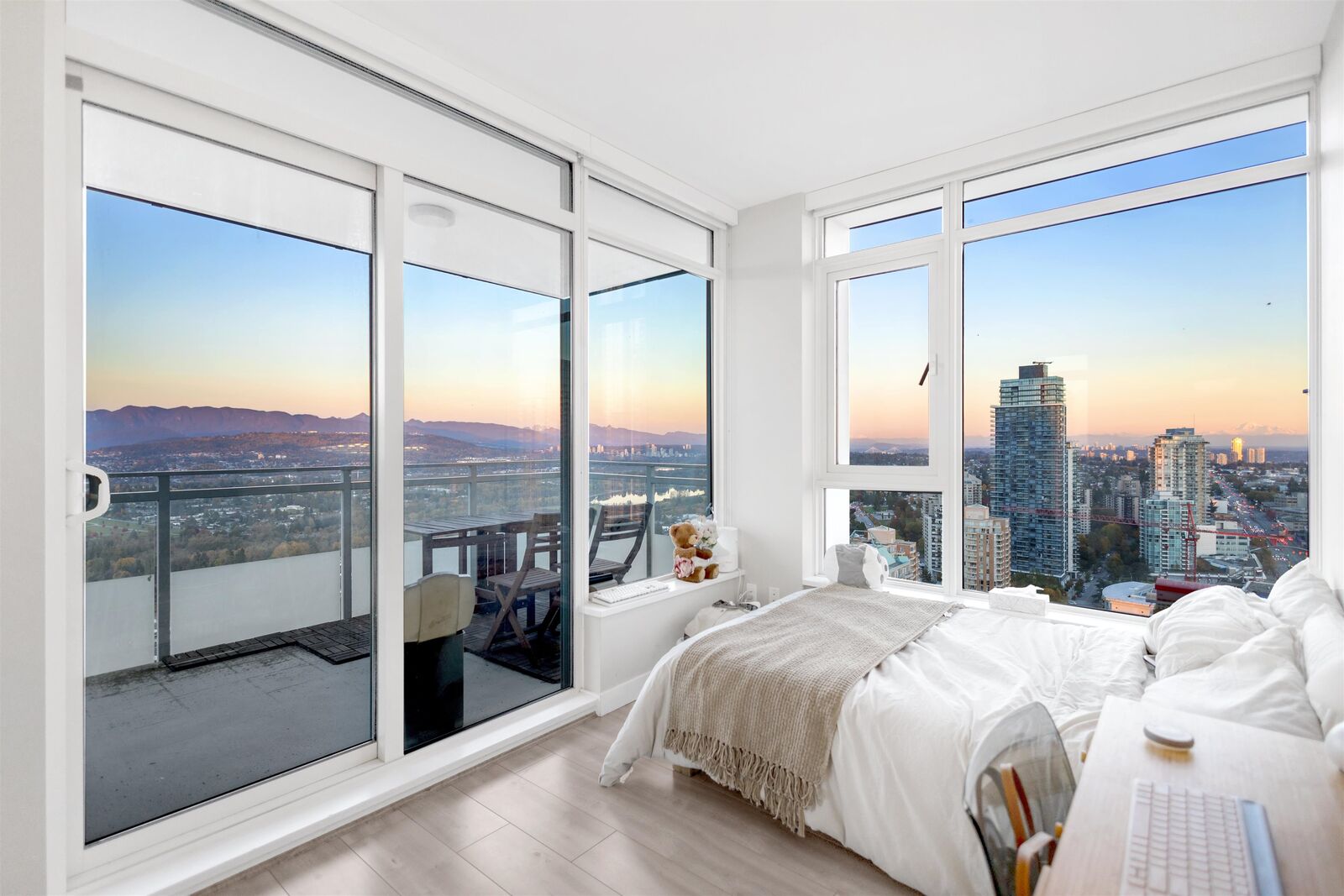 Property Photo:  4508 Hazel Street 2909  BC V5H 0E4