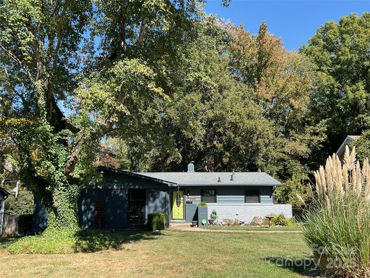 3951 Winfield Drive  Charlotte NC 28205 photo