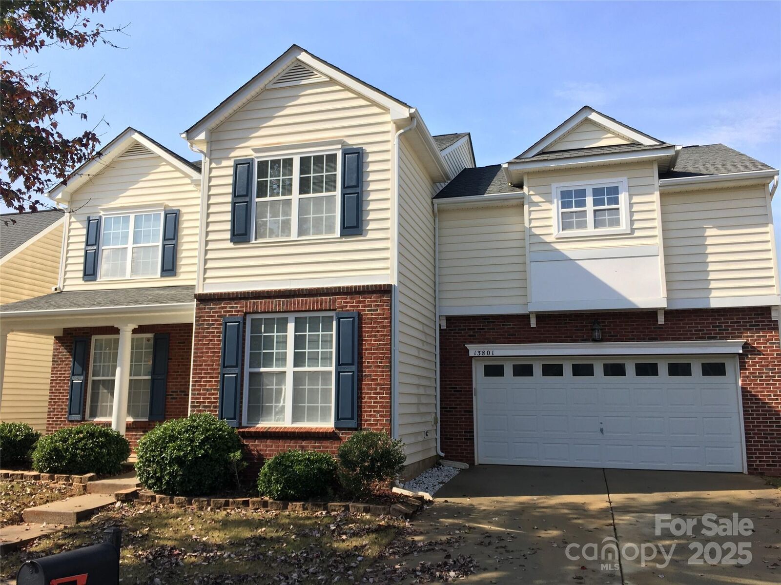 Property Photo:  13801 Holly Stream Drive  NC 28078