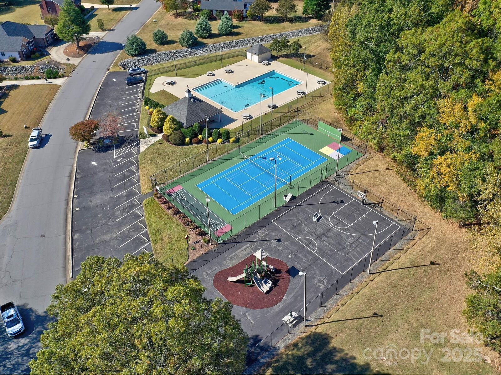 Property Photo: 4411 Turnberry Court SW NC 28027