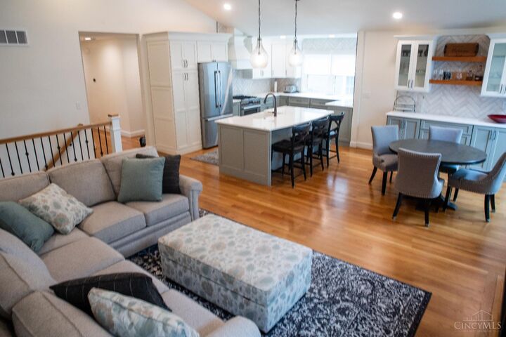 Property Photo: 19 Greenhouse Lane OH 45209