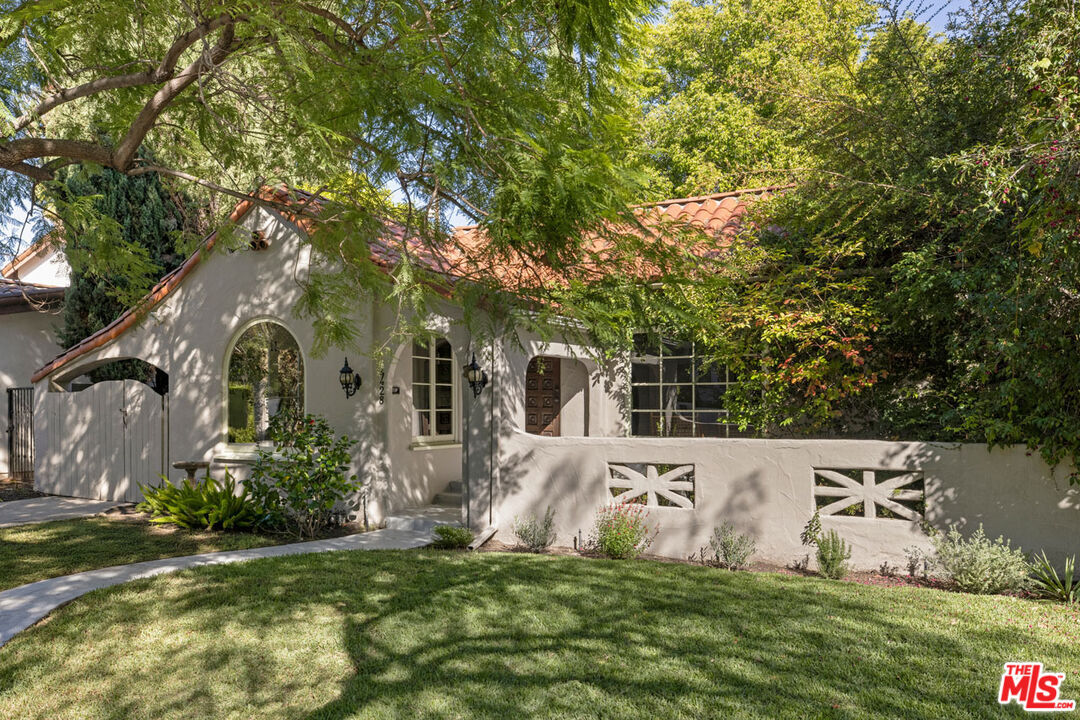Property Photo:  4428 Kraft Ave  CA 91602