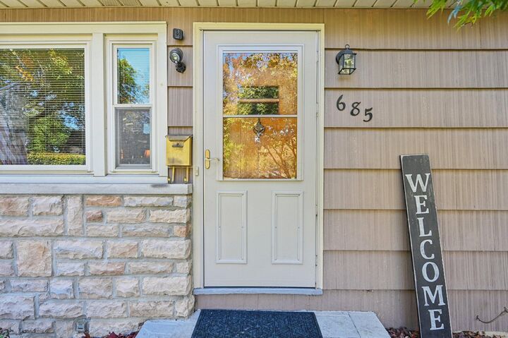 Property Photo:  685 Yaronia N Drive  OH 43214