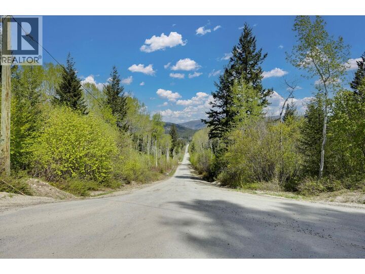 Photo de la propriété:  3573 McKellar Road  BC V4T 1W1 