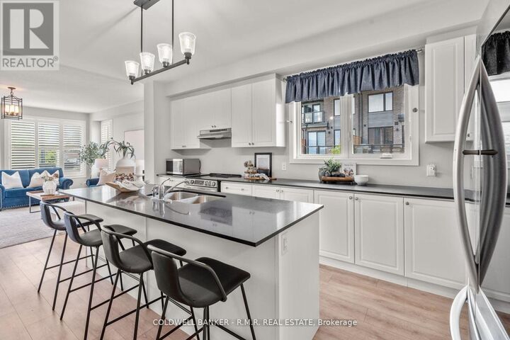 Property Photo:  43 Assunta Lane  ON L1C 7H3