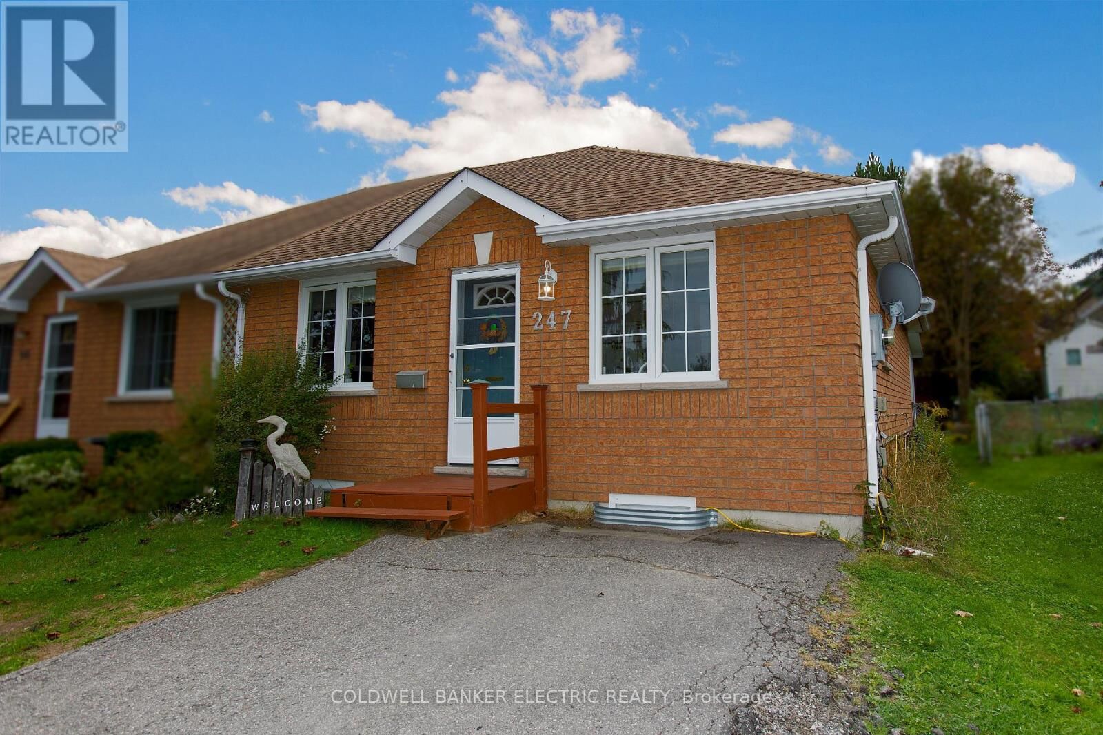 Property Photo:  247 Towerhill Road  ON K9H 7N1