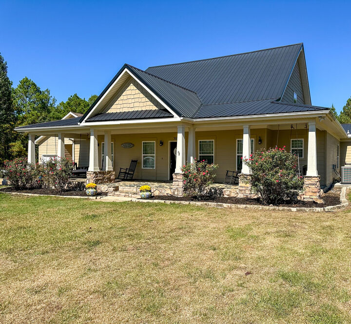 Property Photo:  7935 Peacock Road  FL 32531