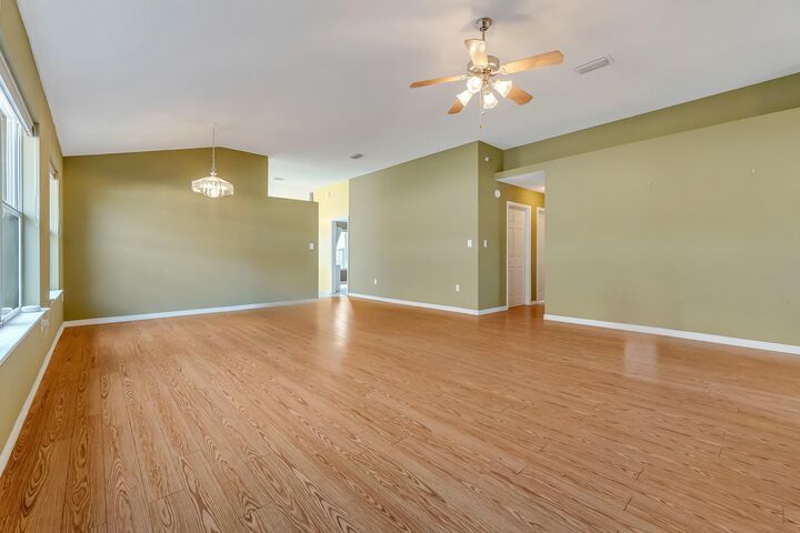 Property Photo:  1612 Trent Street  FL 32547