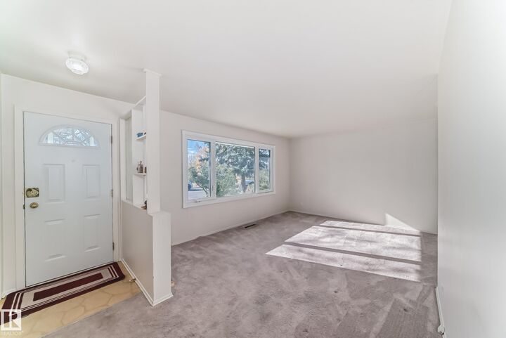 Property Photo:  15620 81 Avenue NW  AB T5R 3P4 