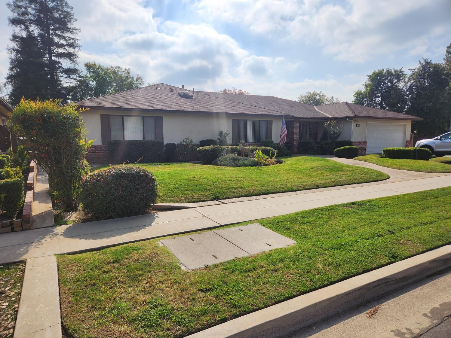 Property Photo:  1389 W Warner Avenue  CA 93711 