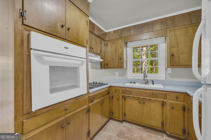 Property Photo:  1067 College Station Road  GA 30605