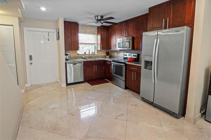 811 W Oakland Park Blvd F4  Wilton Manors FL 33311 photo