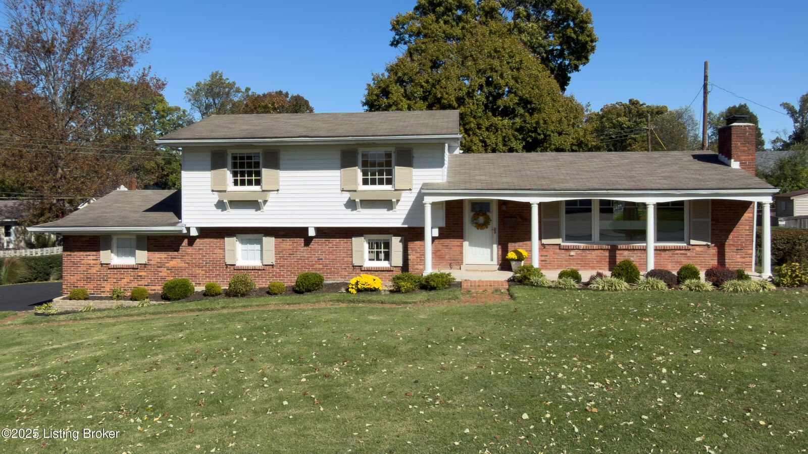 Property Photo:  905 Iola Rd  KY 40207 