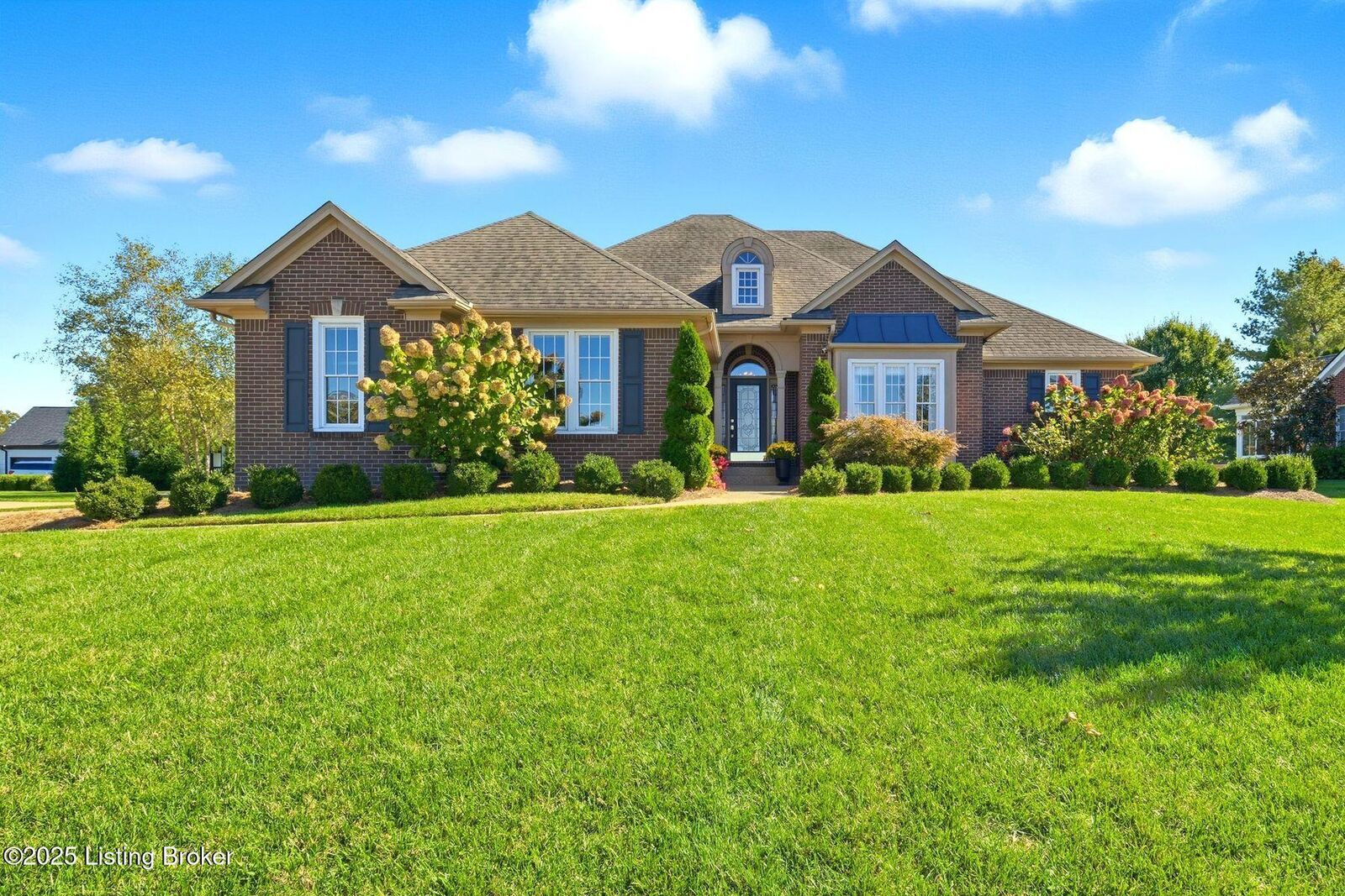 Property Photo:  12613 Ridgemoor Dr  KY 40059 