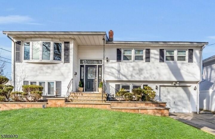 Property Photo:  656 Garden St  NJ 07083