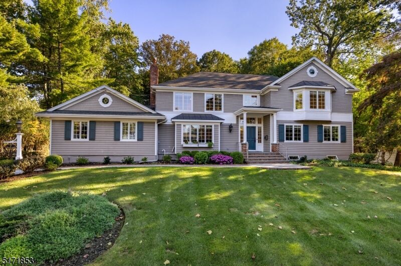 Property Photo:  7 Byron Rd  NJ 07078