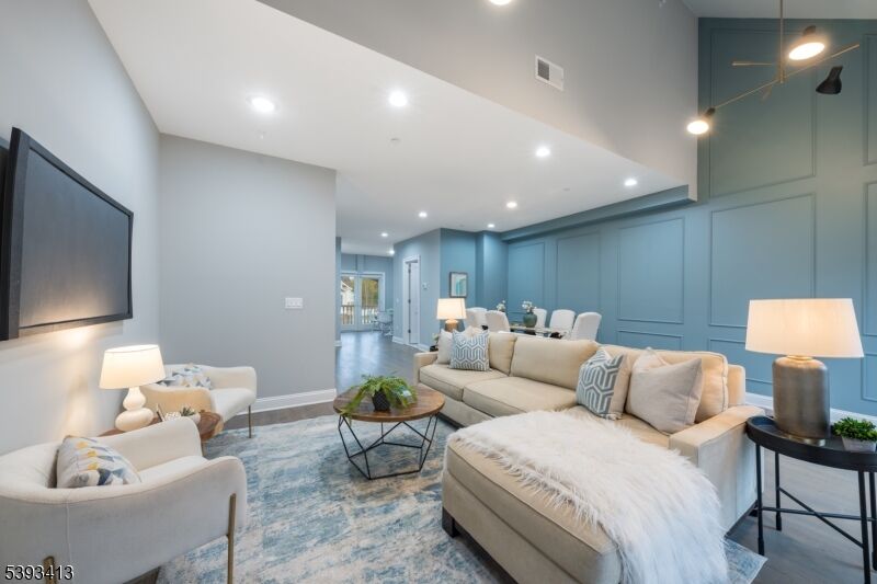 Property Photo:  16 Riverbend Ct  NJ 07974 