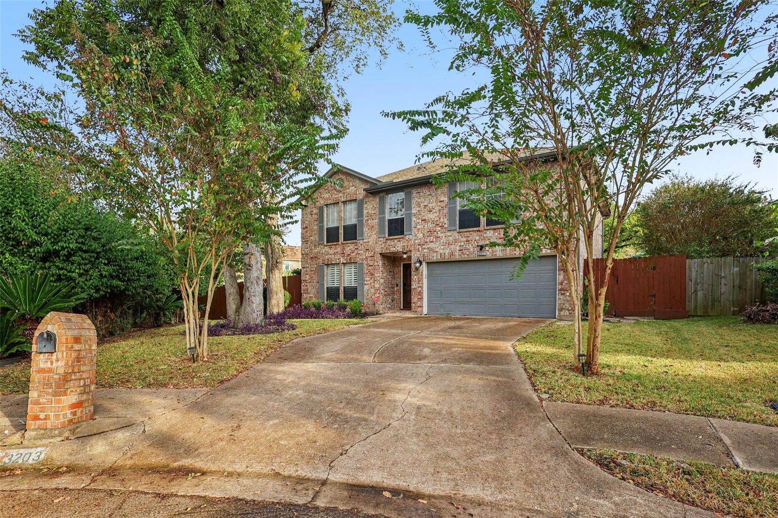 Property Photo:  3203 Broken Bough Drive  TX 77459 