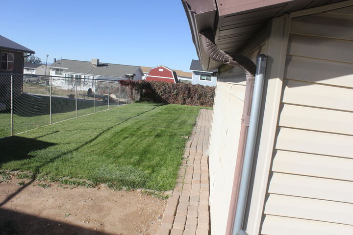 Property Photo:  1773 N 230 W  UT 84721