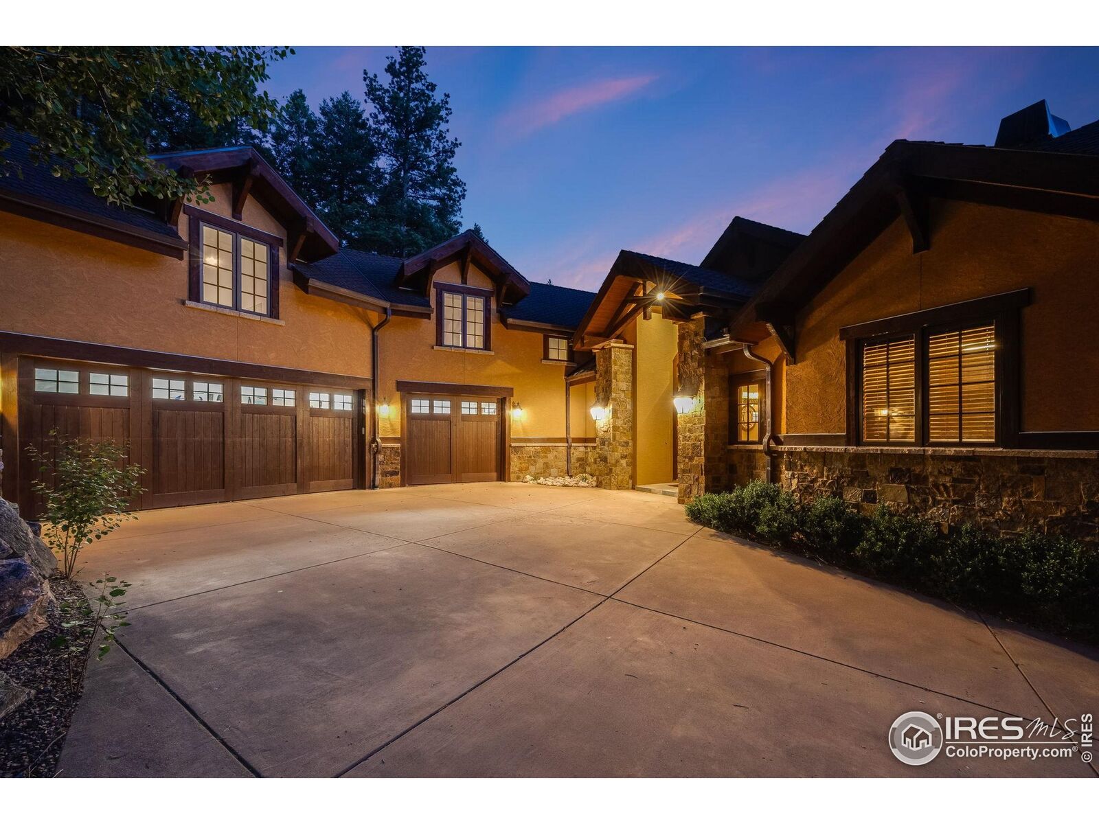 Property Photo:  30 W Ranch Trl  CO 80465 