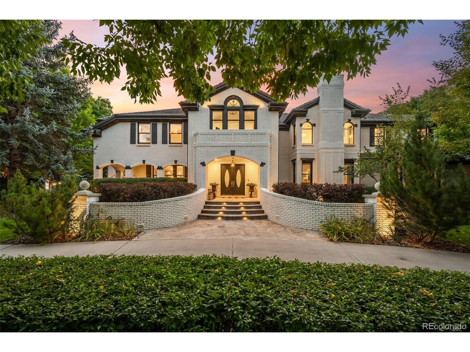 Property Photo:  4903 S Elizabeth Cir  CO 80113 