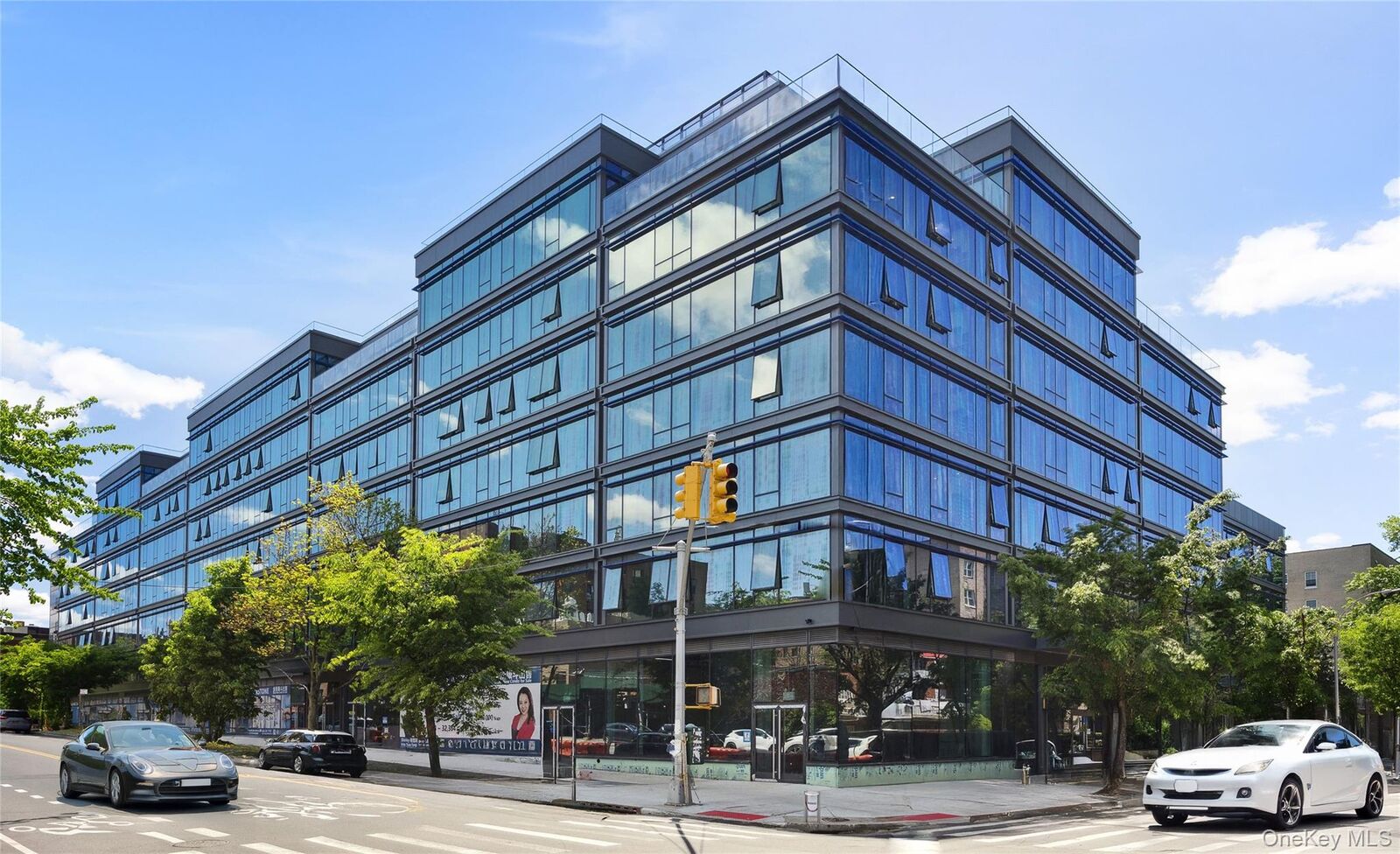 Property Photo:  38-20 Parsons Boulevard 418  NY 11354 