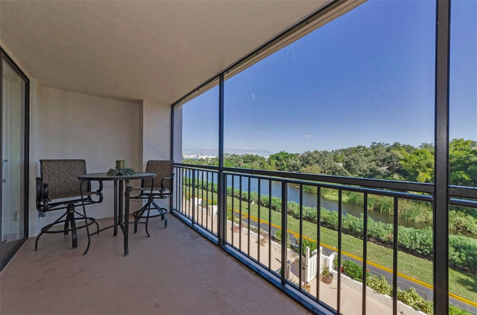 Property Photo:  220 Belleview Boulevard 305  FL 33756