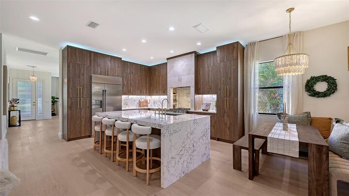 Property Photo:  7656 Portstewart Drive  FL 34202 