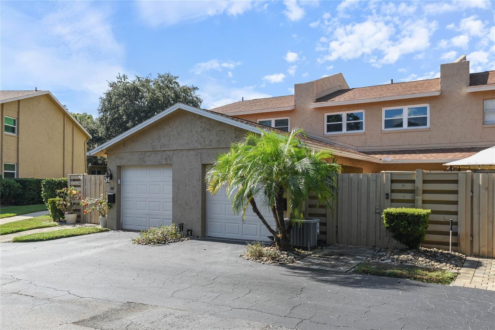 Property Photo: 1009 Grove St 1009 FL 32751