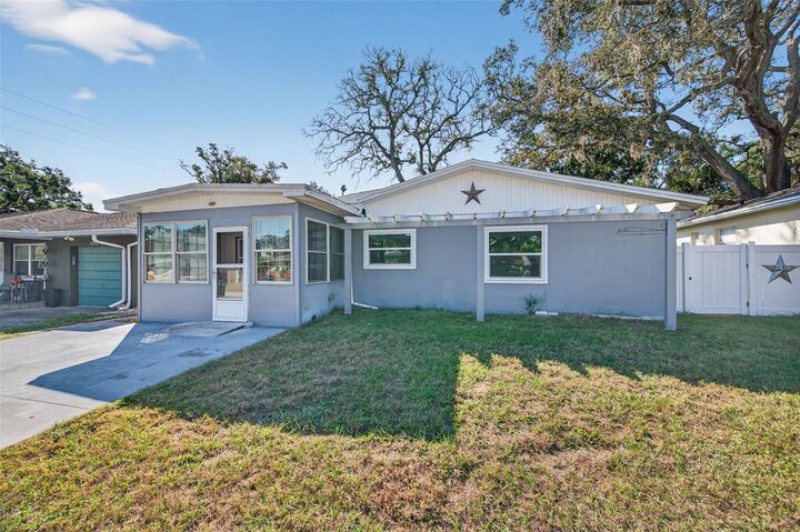 Property Photo:  1271 Bermuda Street  FL 33755