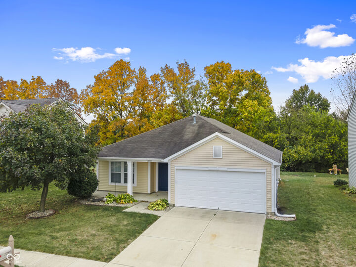 Property Photo:  2089 Seven Peaks Drive  IN 46034