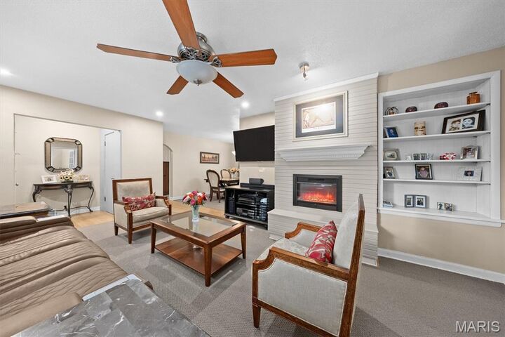 Property Photo:  671 Glen Crossing Road  IL 62034 