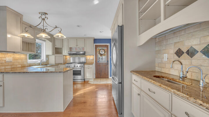Property Photo:  484 County Road D -  WI 53004